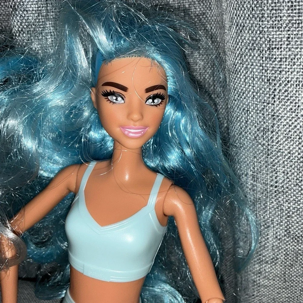 Barbie Cutie Reveal 2022 Husky Articulated Loose Doll HJL63 Snowflake Sparkle